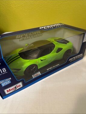 πMaisto Special Edition SF90 Stradale Toy Car - Lime Green